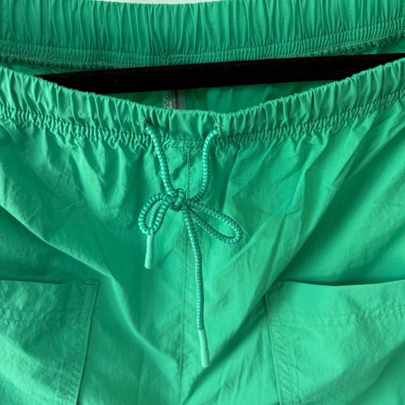 Free People Movement Fly By Night Kelly Green Water Resistant Size M Hiking - Picture 15 of 15